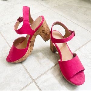 9 1/2 Hot Pink Chunky Heels, lightly worn, excellent!